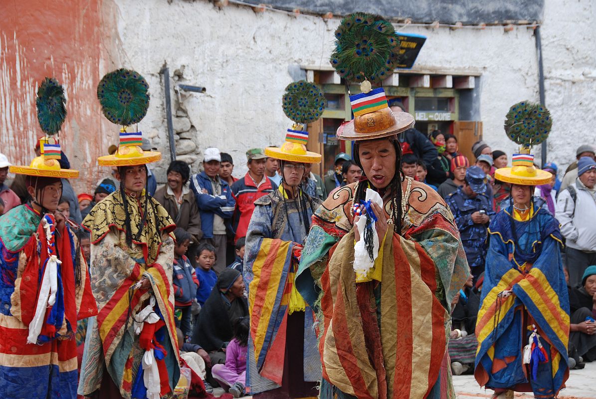 Mustang Lo Manthang Tiji Festival Day 1 04-2 Dorje Jono And Monks First Dance